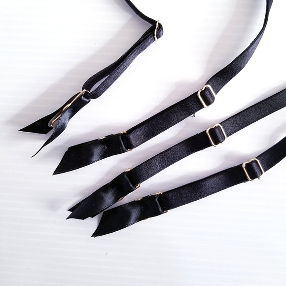 VICTORIA'S SECRET Black Strappy Harness Super Sexy Bra & Garther Belt 2 Pc Set - Picture 11 of 11